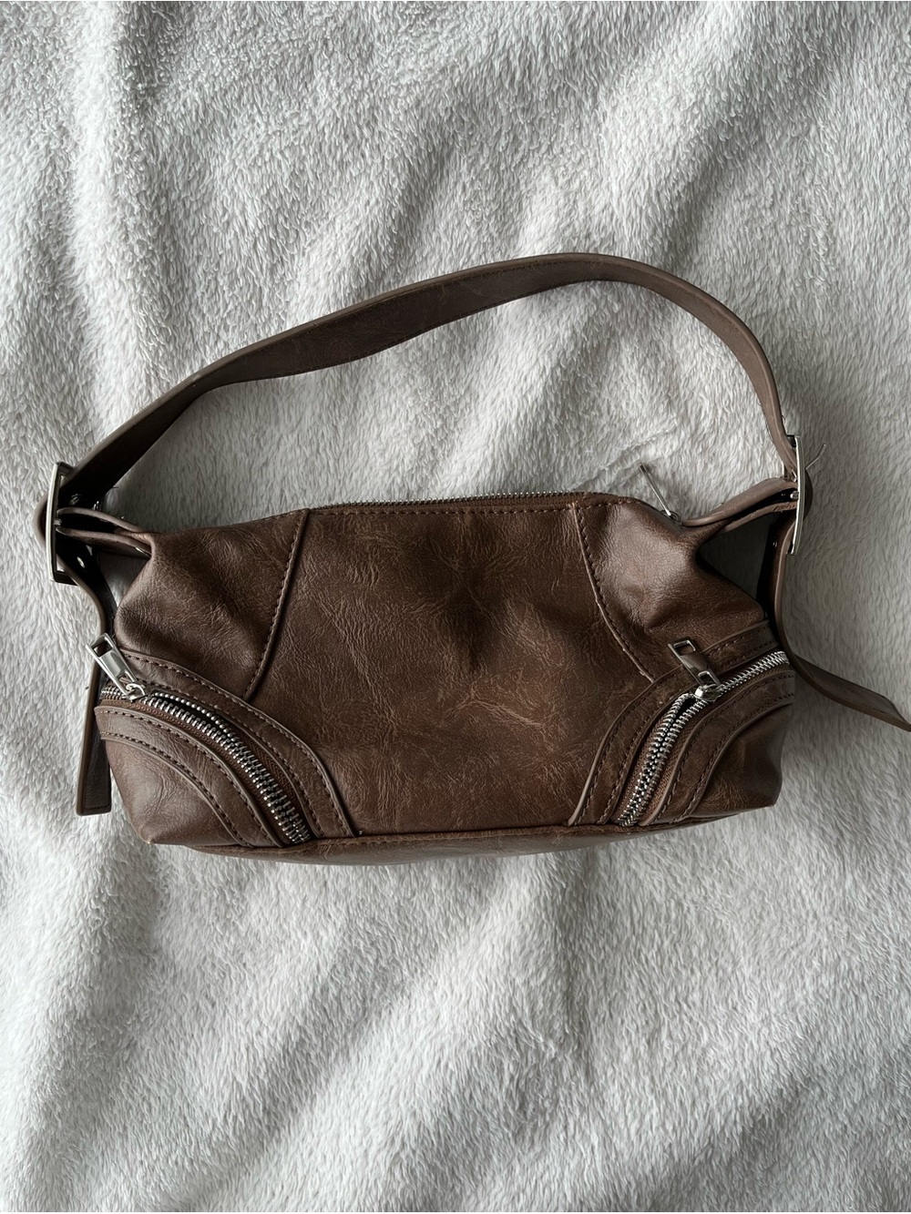 ꒰ঌ ໒꒱ Tuscan Brown shoulder bag